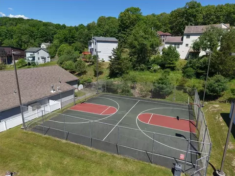 View/Area - 3322 Windermere Dr, Saw Creek, PA 18324 photo 22 of 23