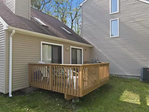 Exterior - 3322 Windermere Dr, Saw Creek, PA 18324 photo 12 of 26