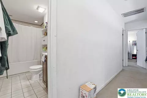 Entry Way - 3322 Windermere Dr, Saw Creek, PA 18324 photo 5 of 5