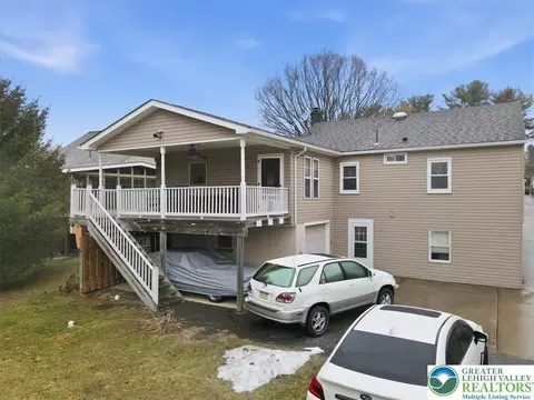 488 Sportsman Club Rd, Nazareth, PA 18064