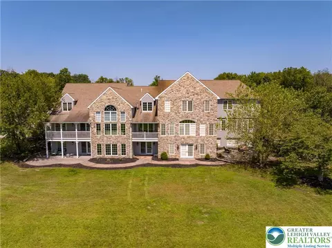 2100 Fox Hollow Ln, East Greenville, PA 18041