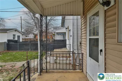 Exterior - 622 E Locust St, Bethlehem, PA 18018 photo 4 of 11