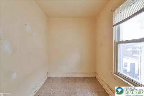 Bedroom - 622 E Locust St, Bethlehem, PA 18018 photo 11 of 13