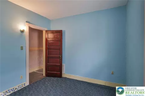 Bedroom - 622 E Locust St, Bethlehem, PA 18018 photo 6 of 13