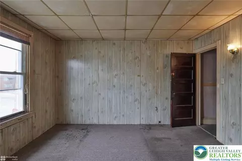 Bedroom - 622 E Locust St, Bethlehem, PA 18018 photo 3 of 13
