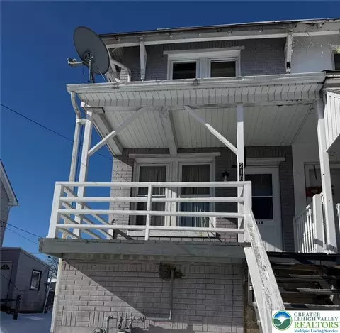 218 Clearfield St, Freemansburg, PA 18017