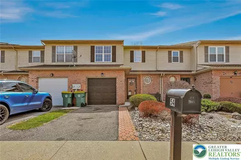 54 Freedom Ter, Easton, PA 18045
