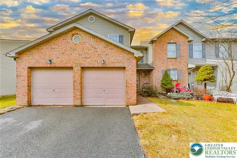 2565 Penns Ridge Blvd, Forks Twp, PA 18040