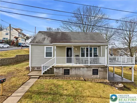 25 Spring St, Port Carbon, PA 17965