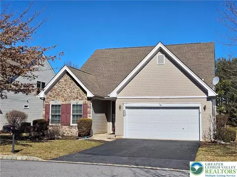 35 Inverness Ln, Palmer Township, PA 18045