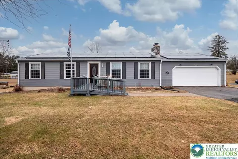 3651 Timberlane Dr, Palmer Township, PA 18045