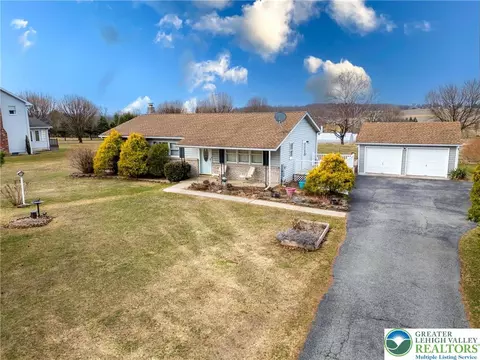 8161 Valley View Rd, Northampton, PA 18067