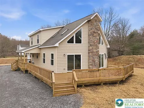 158 Petrarch Trl, Albrightsville, PA 18210