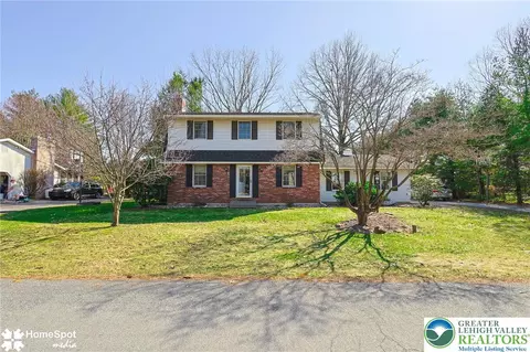4535 Graystone Dr, Nazareth, PA 18064