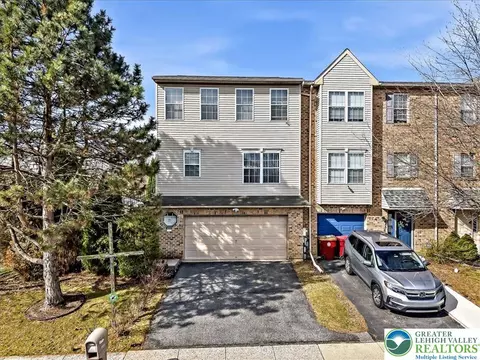 2555 Chestnut Ln, Forks Twp, PA 18040