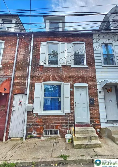 127 Bryan St, Allentown, PA 18101