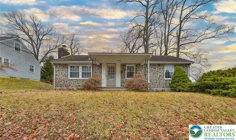 2440 S Fountain St, Allentown, PA 18103