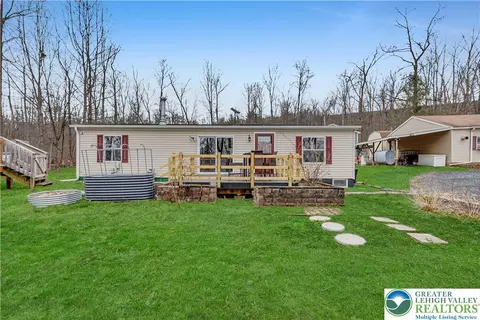 7894 Leaser Rd, Kempton, PA 19529