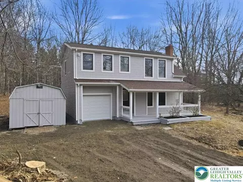 142 Towering Ct, Saylorsburg, PA 18353
