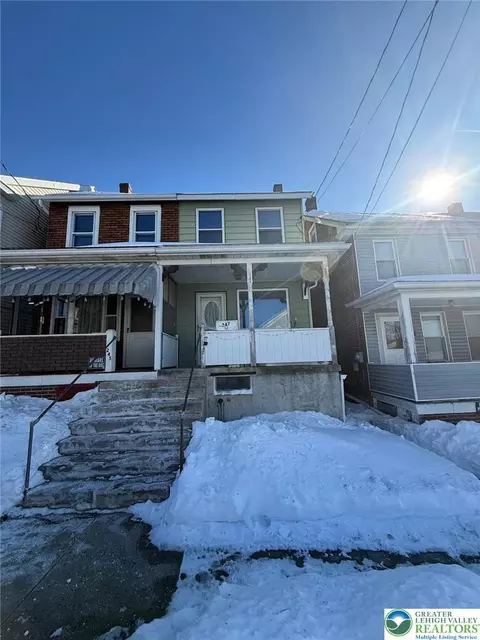 247 W Hazard St, Summit Hill, PA 18250