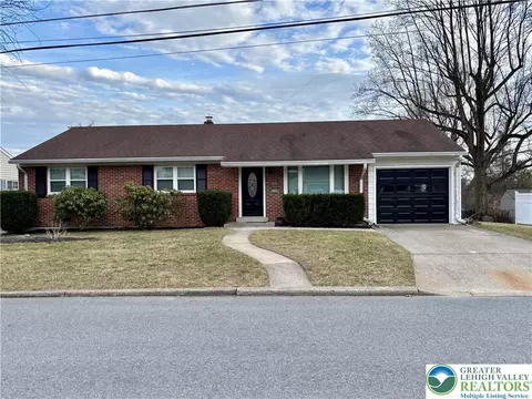 2240 W Woodlawn St, Allentown, PA 18104