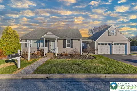 2901 Jewel St, Palmer Township, PA 18045