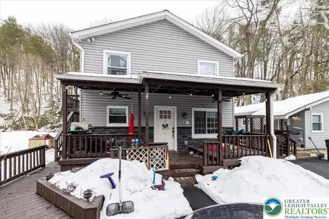 622 Creek Rd, Bath, PA 18014