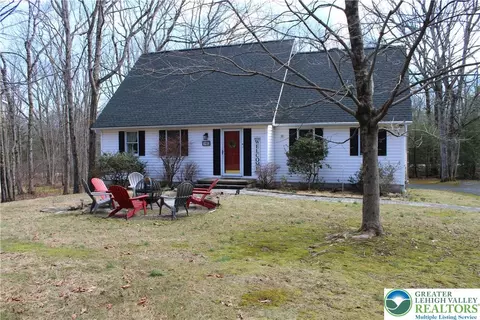 140 Piney Woods Dr, Jim Thorpe, PA 18229