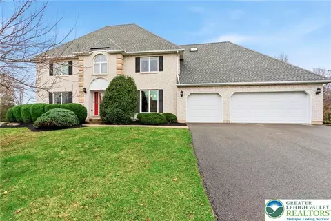 5005 Wagner Dr, Bethlehem, PA 18020
