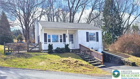 2234 Silver Creek Rd, Hellertown, PA 18055