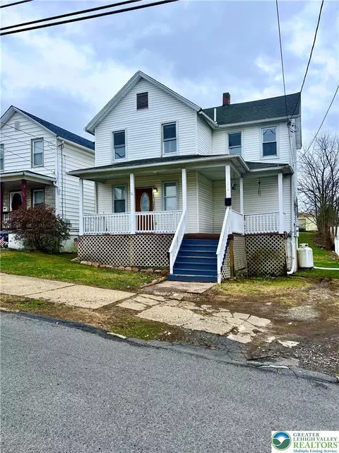 226 Lackawanna Ave, Avoca, PA 18641