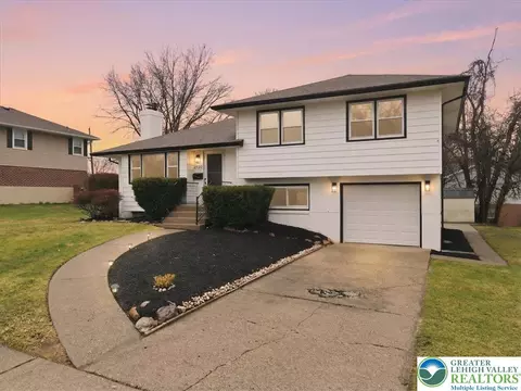3120 Hilly Rd, Bethlehem, PA 18017