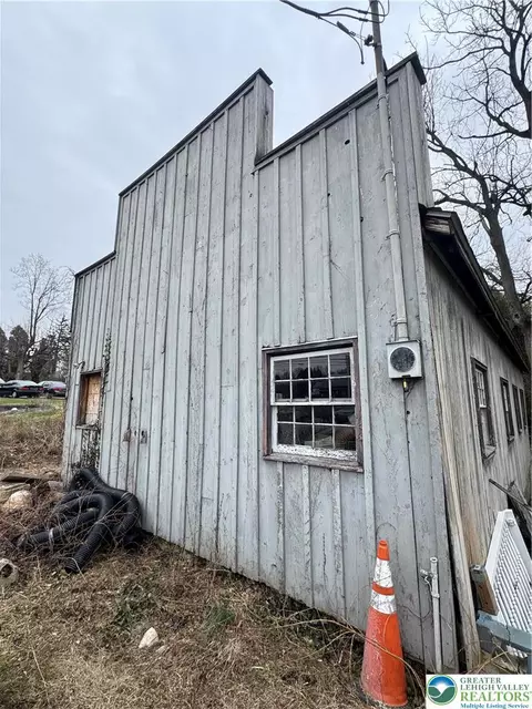 3282 Easton Ave, Bethlehem, PA 18020