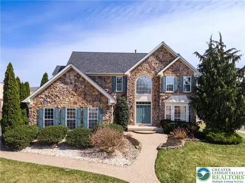 7 Lower Way Rd, Palmer Township, PA 18045