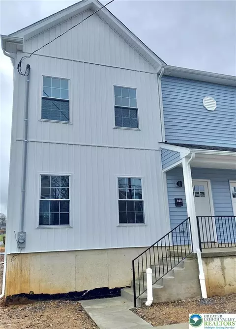 920 Centre St, Easton, PA 18042