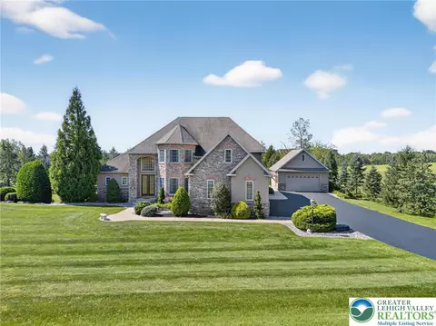 5820 Harvest Pl, Schnecksville, PA 18078