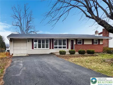 1371 Nace Ave, Bethlehem, PA 18015