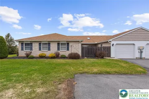 5692 Burning Tree Ln, Macungie, PA 18062