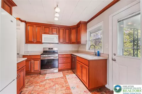 Kitchen - 732 Lyons St, Bethlehem, PA 18018 photo 1 of 4