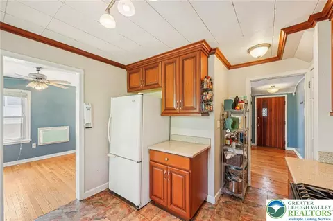 Entry Way - 732 Lyons St, Bethlehem, PA 18018 photo 2 of 2