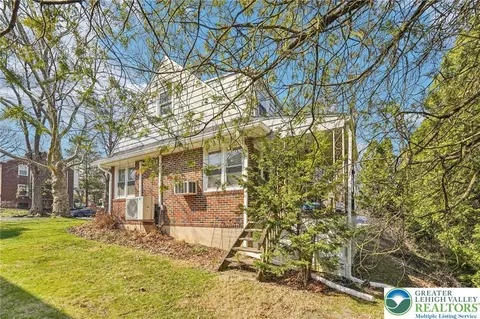 Exterior - 732 Lyons St, Bethlehem, PA 18018 photo 5 of 6