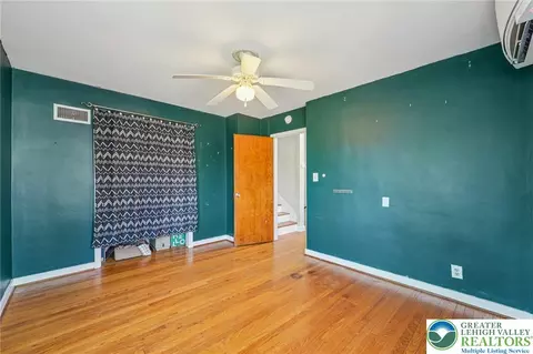 Bedroom - 732 Lyons St, Bethlehem, PA 18018 photo 2 of 5