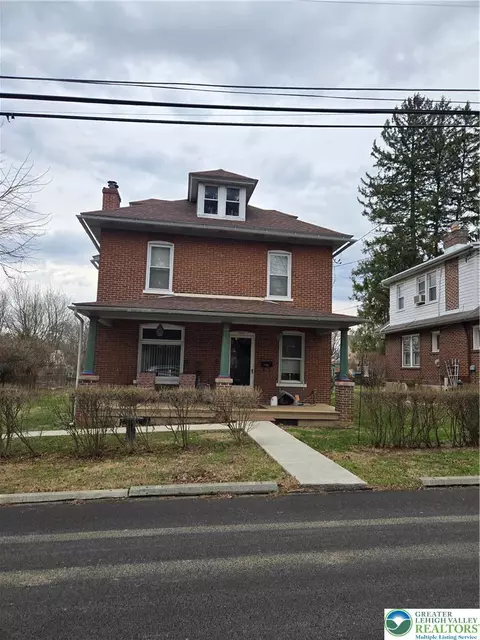 2028 Greenawalds Ave, Allentown, PA 18104