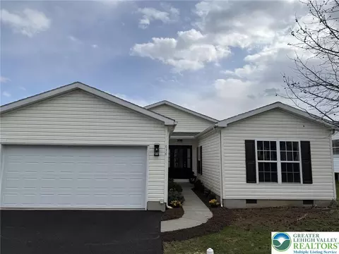 636 San Simeon Pl, Forks Twp, PA 18040