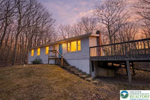 1109 Grand Mesa Dr, Saylorsburg, PA 18353