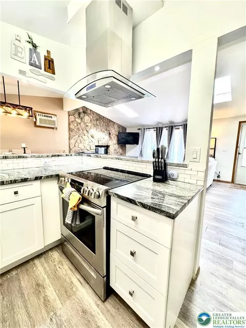 149 Motega Dr, Indian Mountain Lake, PA 18210