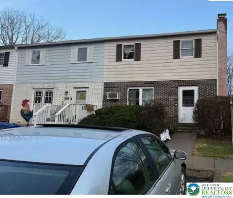 5622 Wedge Ln, Wescosville, PA 18106