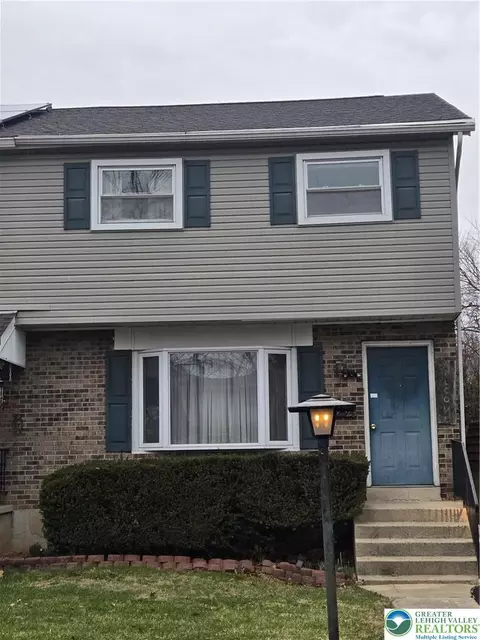 2923 Elm Pl, West Lawn, PA 19609