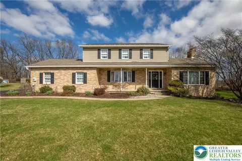 783 American General Dr, Forks Twp, PA 18040