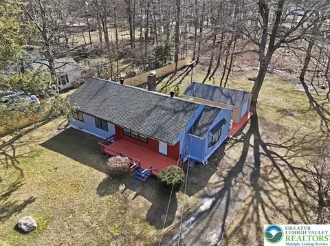 108 Sharbaugh Rd, Coolbaugh Twp, PA 18466